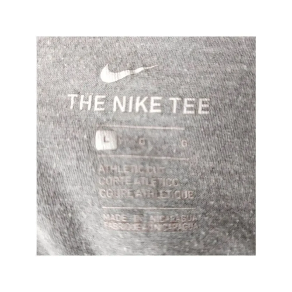 Nike T Shirt Mens Size Large Gray Sportswear Big Swoosh Streetwear